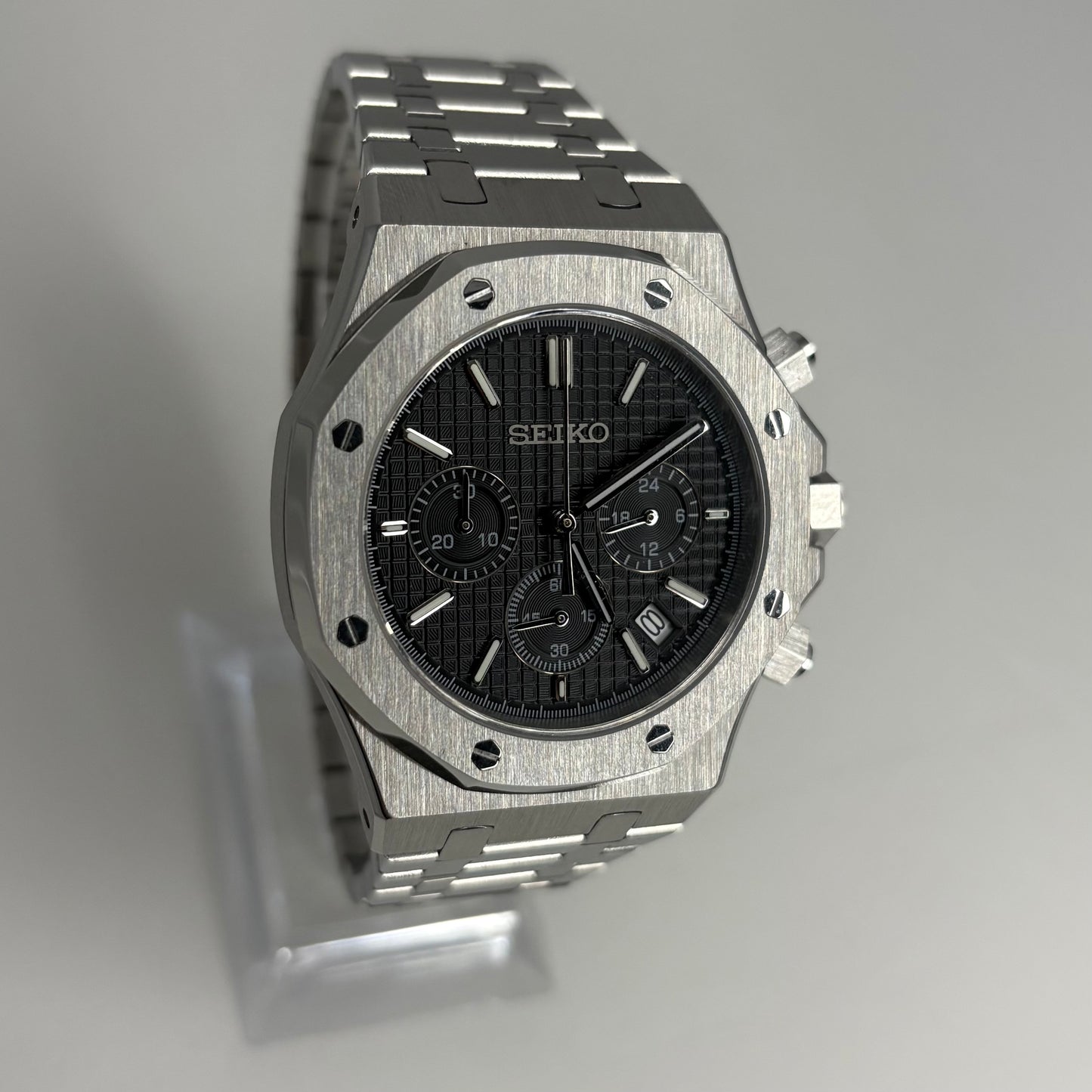 Royal Seioak Black Chronograph