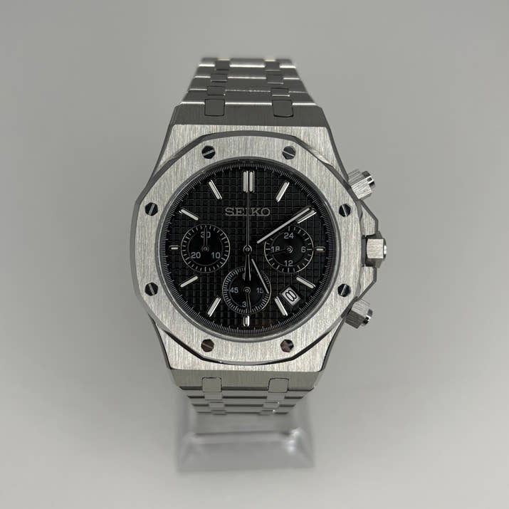 Royal Seioak Black Chronograph