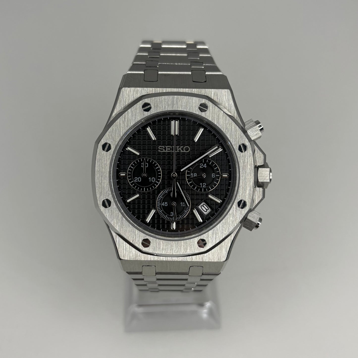 Royal Seioak Black Chronograph
