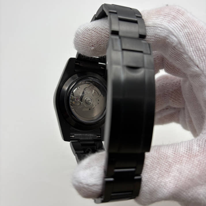 Seikojust  “Who Cares I’m Already Late” Black