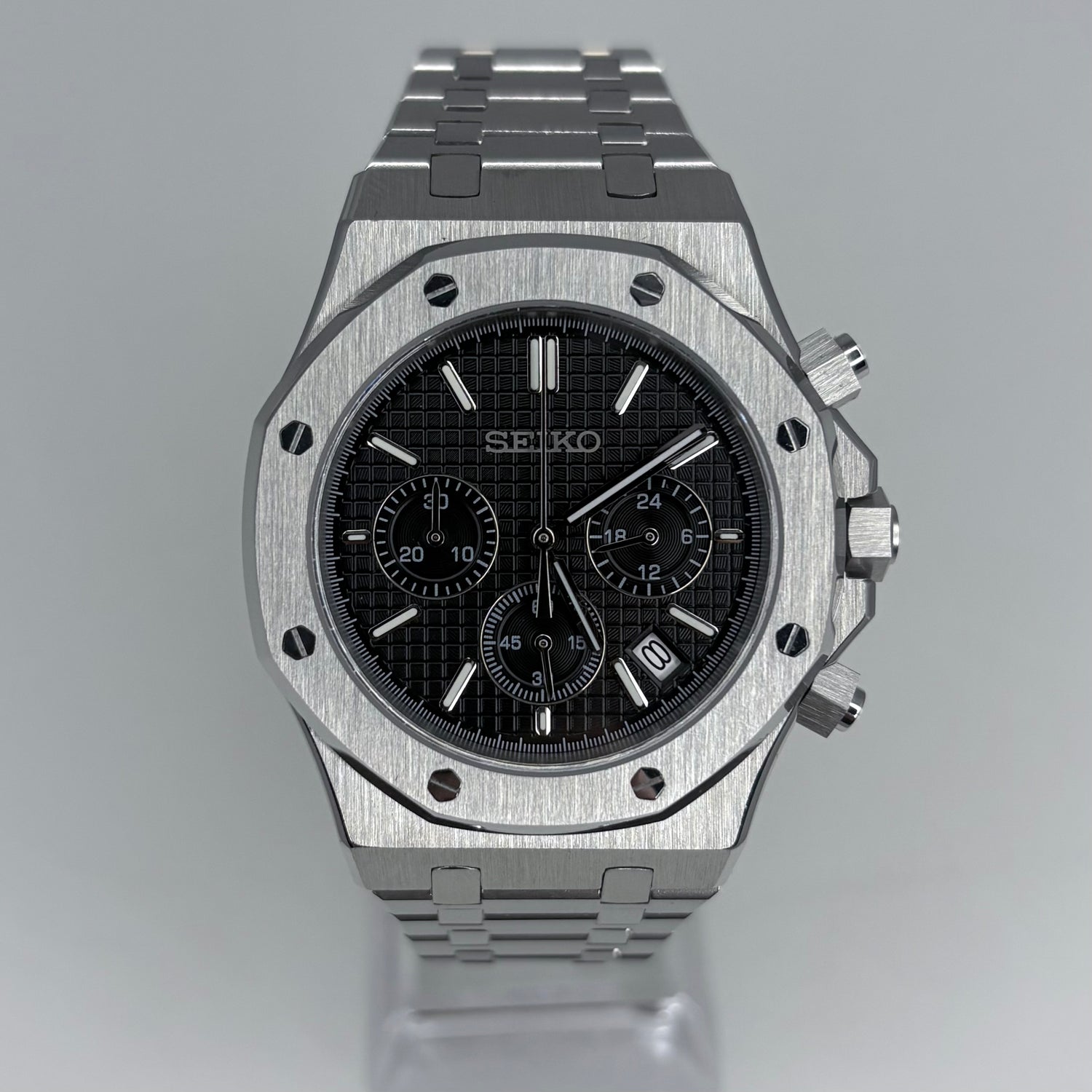 Royal Seioak Black Chronograph