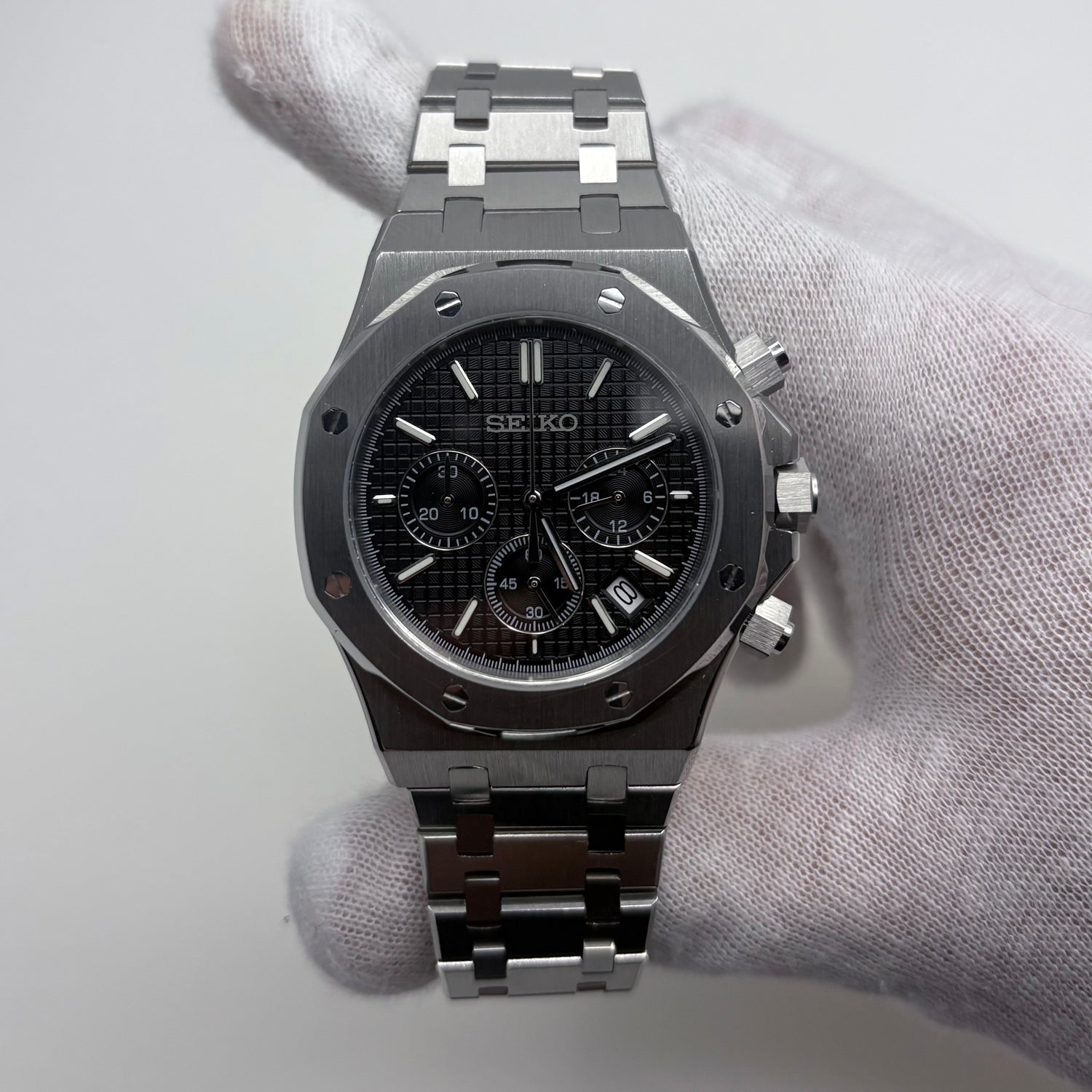 Royal Seioak Black Chronograph