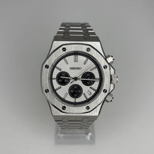 Royal Seioak White Chronograph