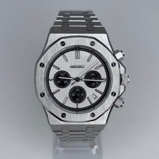 Royal Seioak White Chronograph