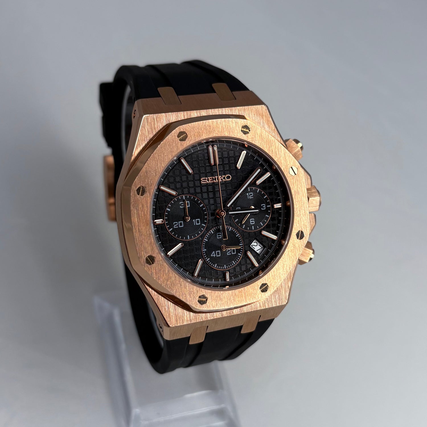 Royal Seioak Rose Gold Black Rubber Mod
